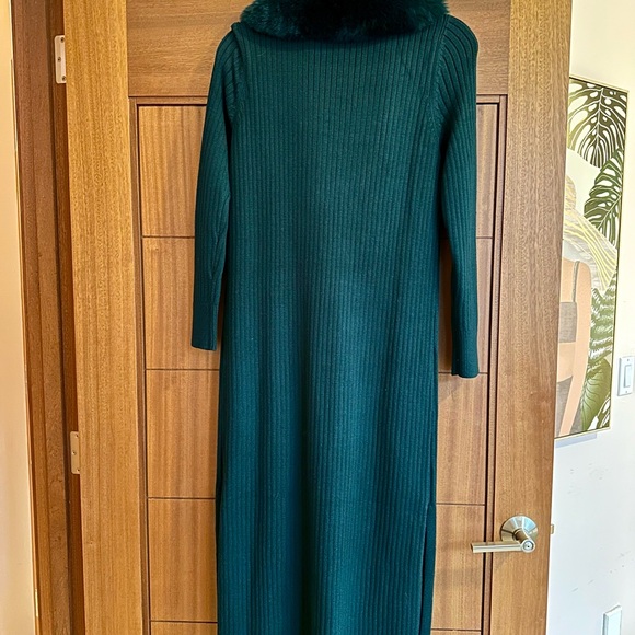 đź’šBoston Proper Emerald Green Ribbed Long Cardigan with Faux Fur Collar - Picture 2 of 6